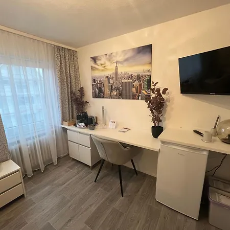 Homestay Mit Privatem Bad - Ideal Fur Geschaftsreisen Ulm